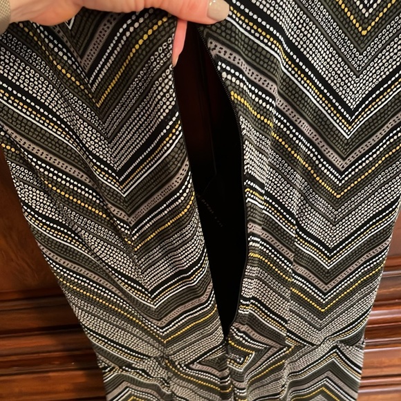 WHBM dress. Rouched detail in front. V-neck wrap with snap - Picture 9 of 9